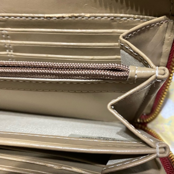 Coach Wallet as is condition - Picture 5 of 13